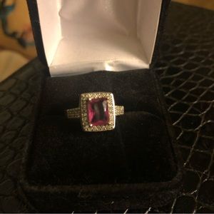 Beautiful pink sapphire ring